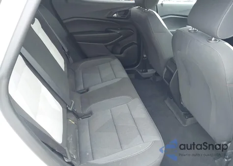 2024 Chevrolet Trax Fwd 1Rs z USA, uszkodzony, nr VIN KL77LGE20RC242644